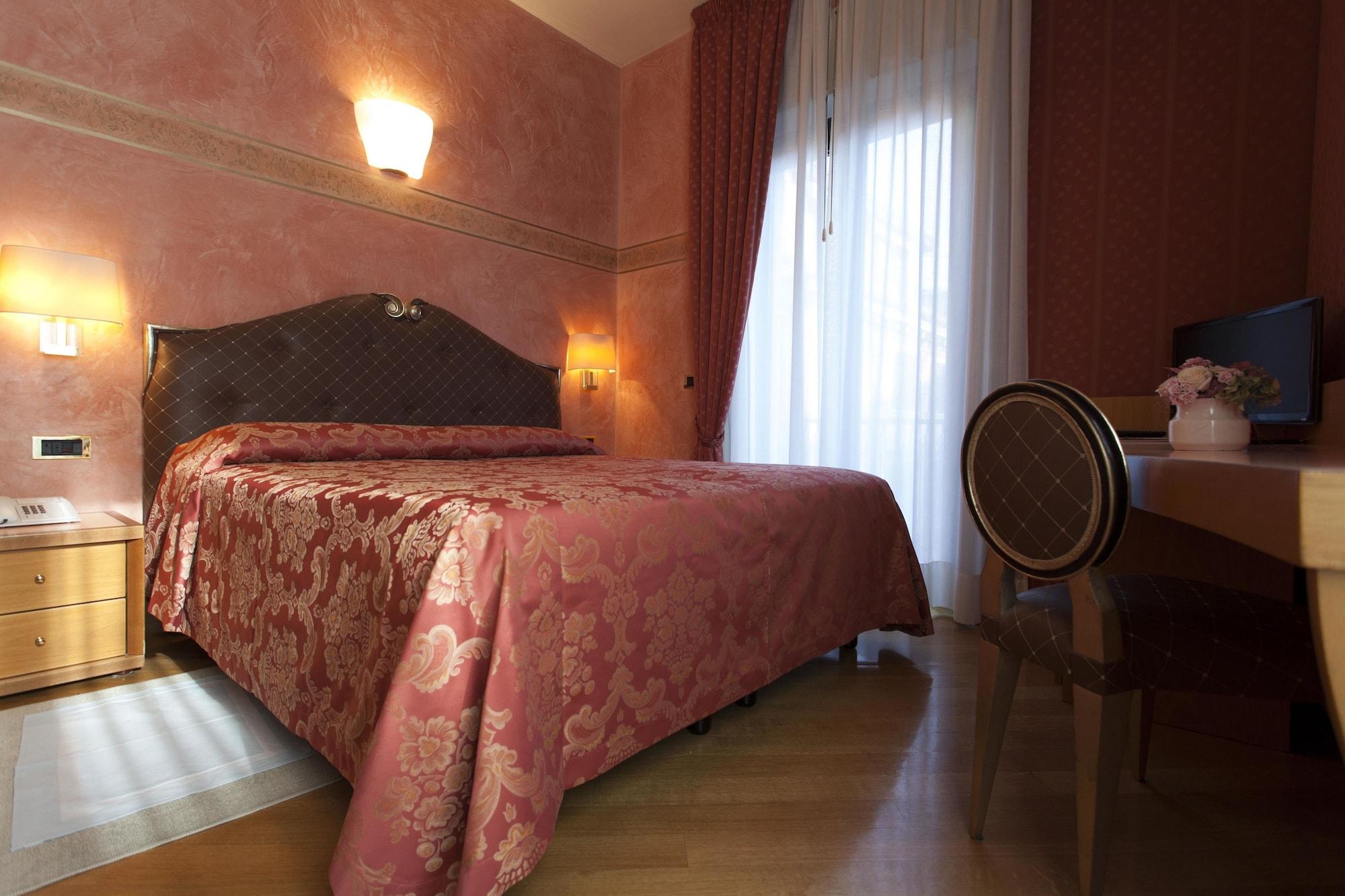 ורונה Hotel Europa מראה חיצוני תמונה